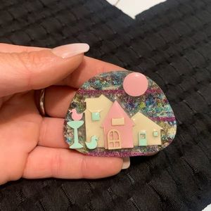 House pin by Lucinda